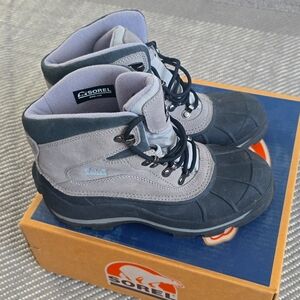 New! Sorel Cold Mountain grey suede and black rubber mens lace up boots size 8